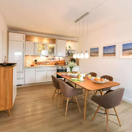 Kapitaenshaus - 11 Apartment Wangerooge